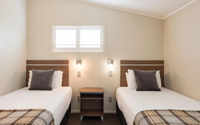 Suncourt Hotel & Conference Centre