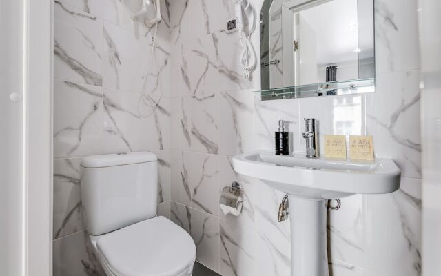 Travelto Italyanskaya