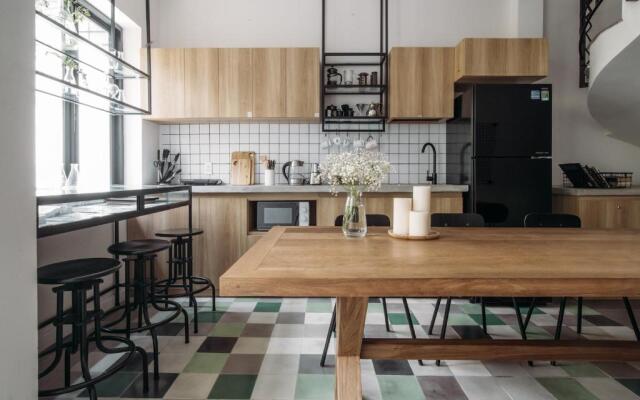 Botanist Lab Minihotel by CIRCADIAN