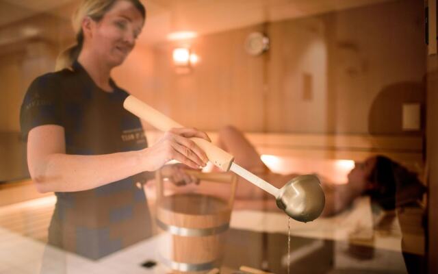 The Green Elephant Hostel & Spa