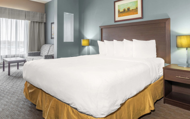 Quality Inn & Suites, Victoriaville,  QC