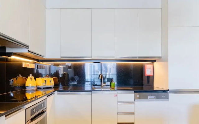 Stylish 1BR unit Address Marina