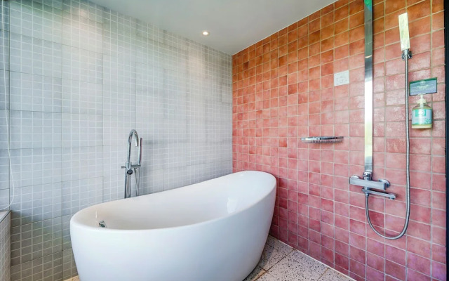 Happiness Pink B&B