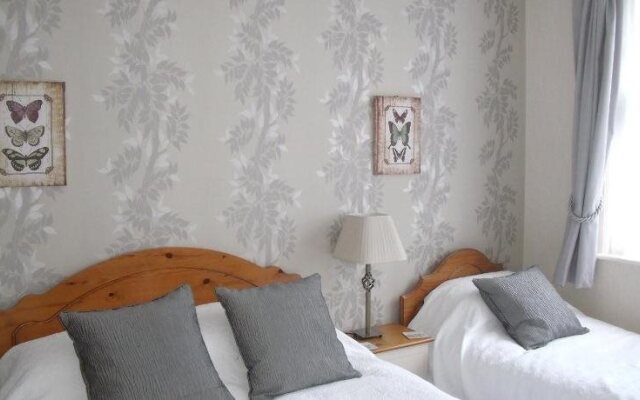 Southcroft Hotel - Guest House