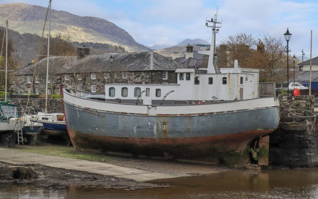9 Oakley Wharf