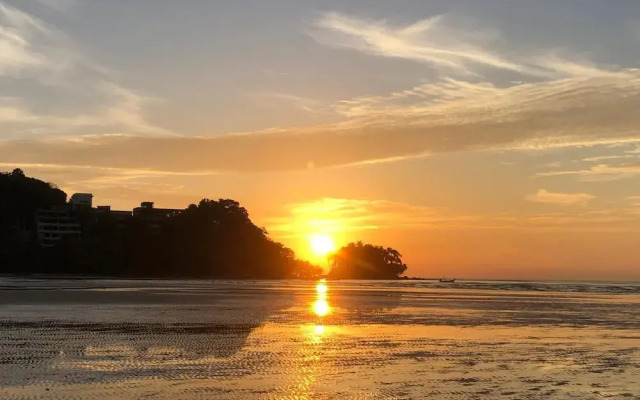 Dang Sea Beach Bungalow