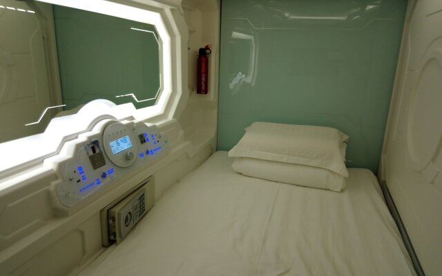 Stay With Me Capsules Hostel
