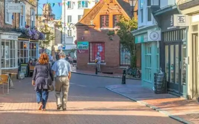 Spacious 1-bed - Coolest Neighbourhood in Brighton