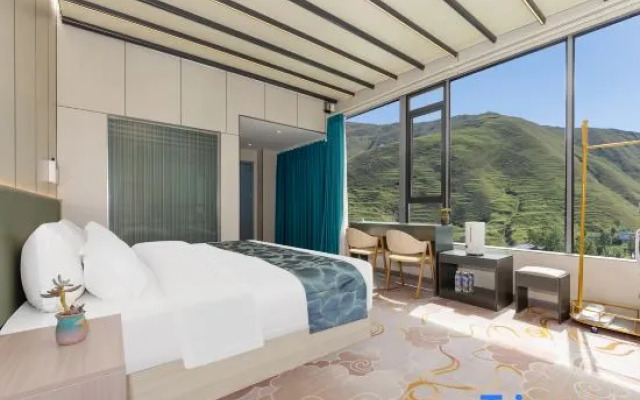 Kangding Hongwan   Bay Hotel (Xinduqiao Branch)