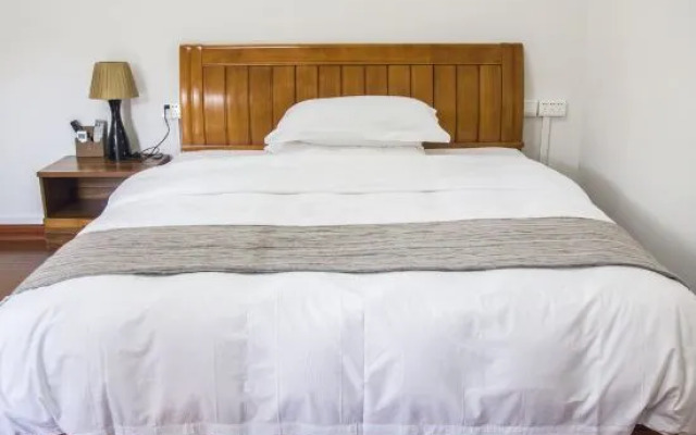 Hot Spring Forest Holiday Hotel