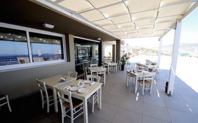 Apolis Beachscape Hotel