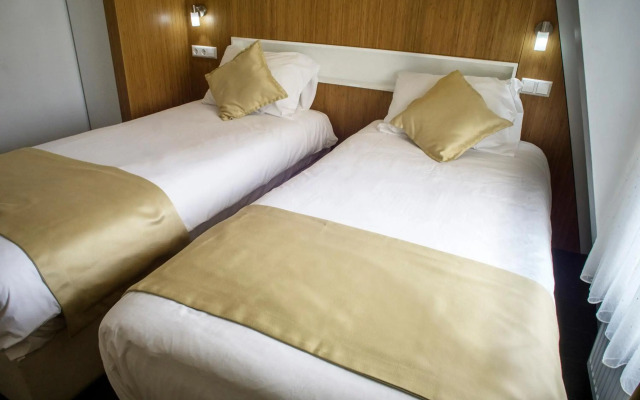 Hotel Larende