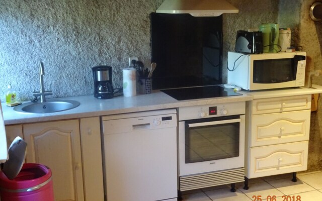 La Petite Maison Dans Les Prés