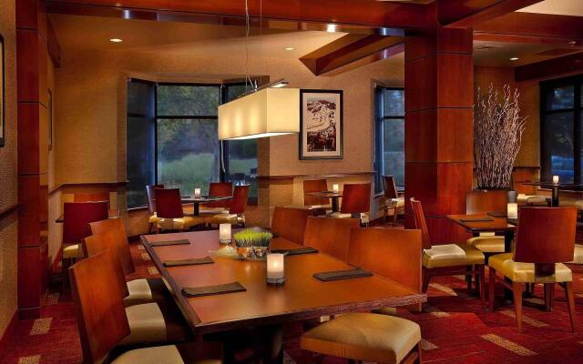 Courtyard by Marriott Seattle Sea-Tac Area