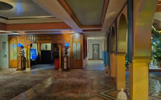 Private Luxury Villa With Hotel Services