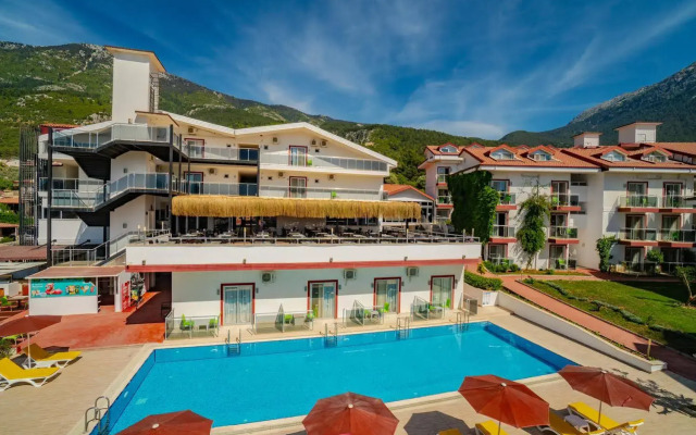 Sunshine Holiday Resort
