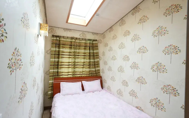 Fulnaeum House Pension