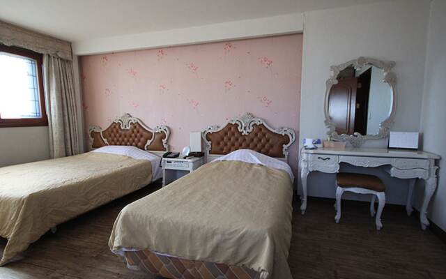 Punggi Tourist Hotel