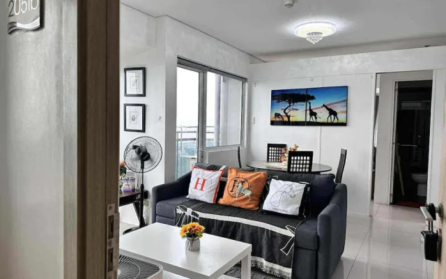 Breeze Residences Condos