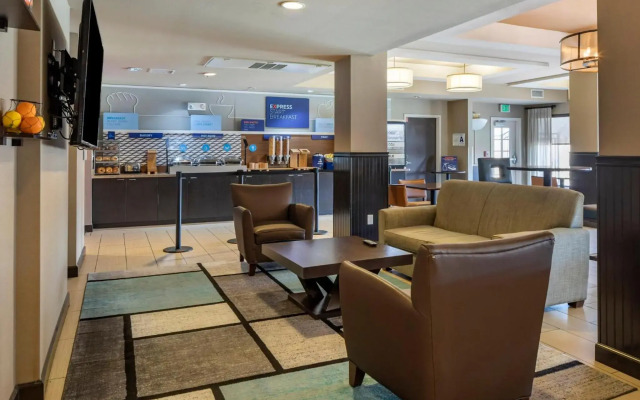 Holiday Inn Express & Suites Indio - Coachella Valley by IHG