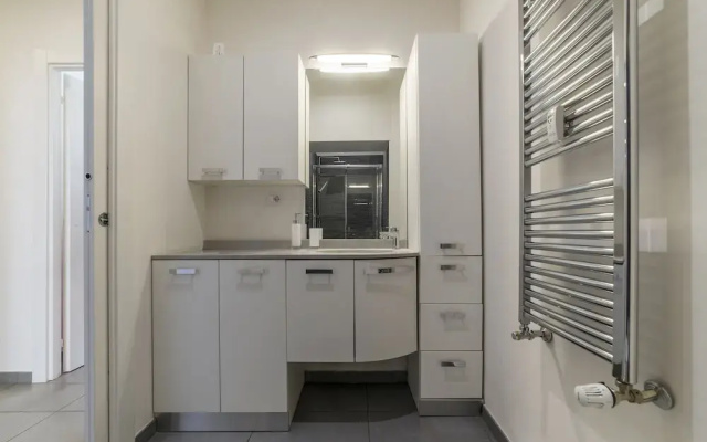 Porta Pia & Villa Torlonia Apartment with Balcony