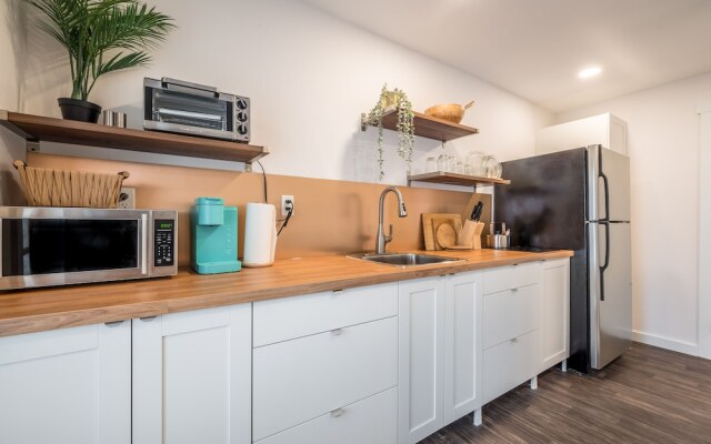 Cozy Fully-Equipped 2 Bedroom Suite