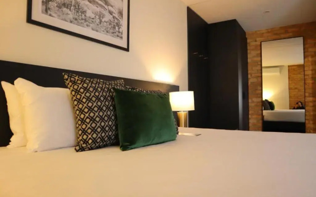Comfort Inn & Suites Robertson Gardens
