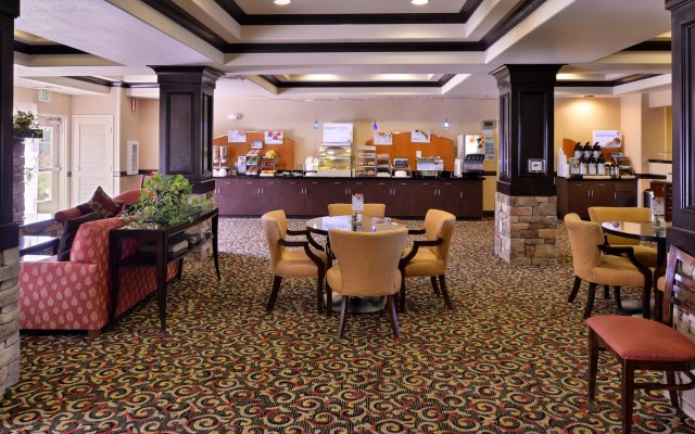 Holiday Inn Express Hotel & Suites Lincoln, an IHG Hotel