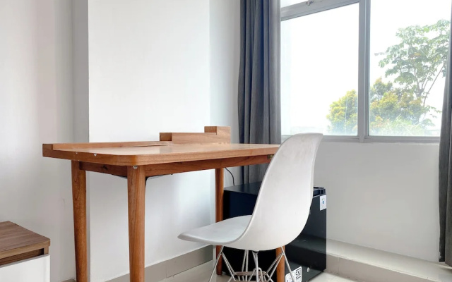 Modern Look And Homey Studio At Enviro Apartment