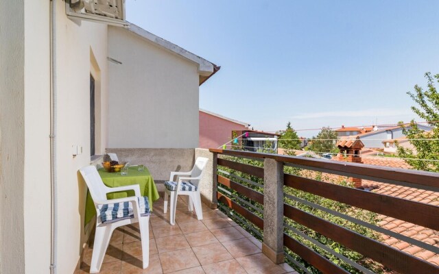 Awesome Apartment in Valbandon With 1 Bedrooms and Wifi