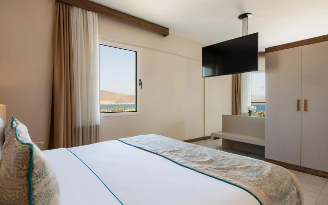 Design Plus Seya Beach Hotel