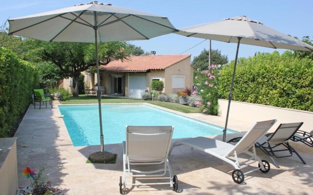 Superbe maison familiale avec piscine privée au pied du Mont Ventoux, jolie vue sur le village du Beaucet, 8 personnes, LS4-330 BEL AMOUR