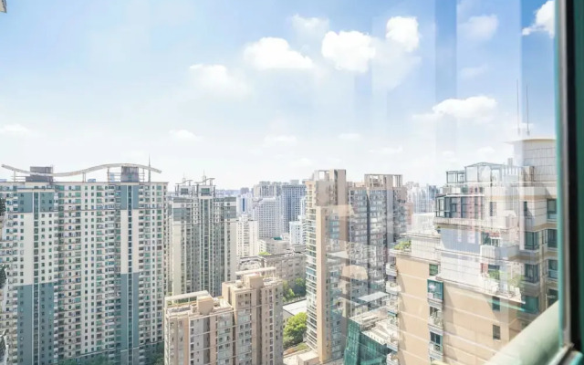 Tyms Elegant 4BR 2BA Apt in Xujiahui