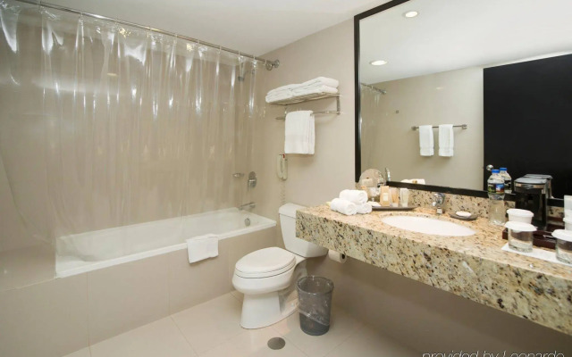 Radisson Hotel Decapolis Miraflores