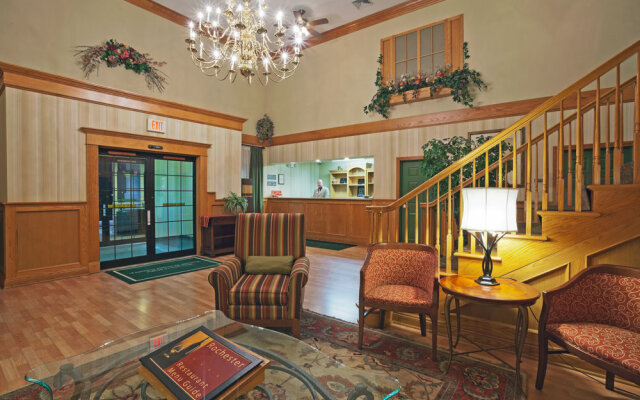 Country Inn & Suites Rochester-Henrietta, NY