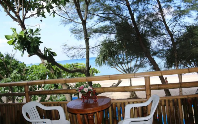 Ruan Mai Naiyang Beach Resort