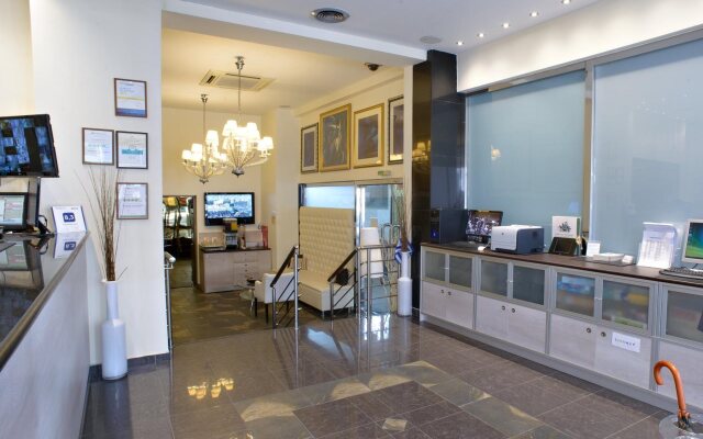 Piraeus City Hotel