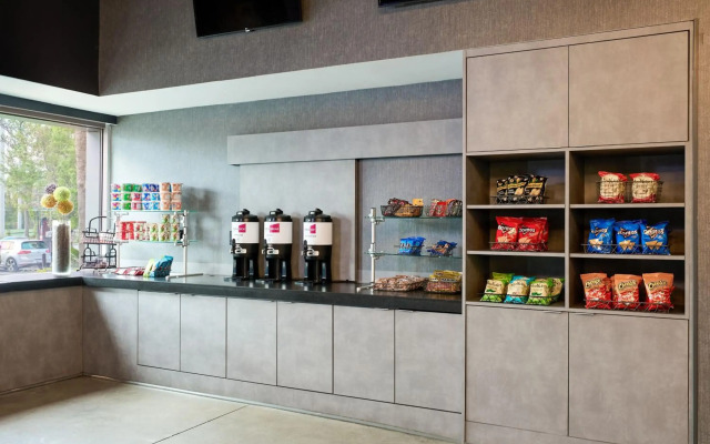 Aloft Charleston Airport & Convention Center