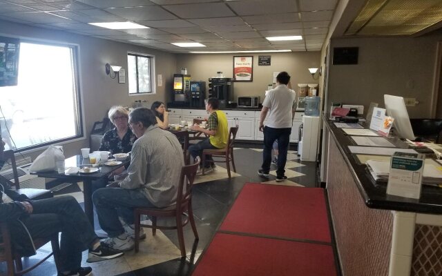 Econo Lodge Scranton near Montage Mountain