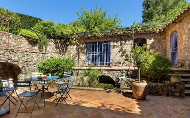 Magnificent Villa With Private Pool Near Port Grimaud And Saint Tropez