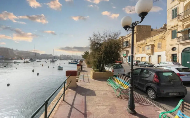 Sunny Maltese Townhouse Madonnina Kalkara