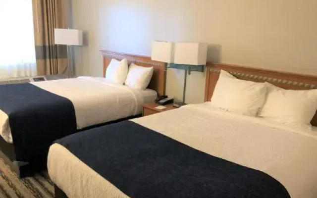 Navajoland Inn and Suites