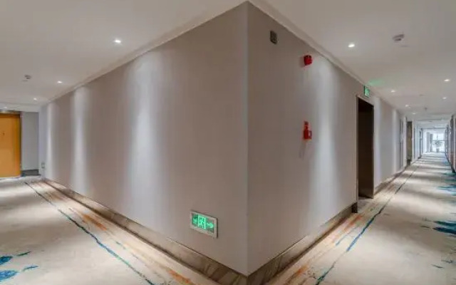 Carlstun International Hotel