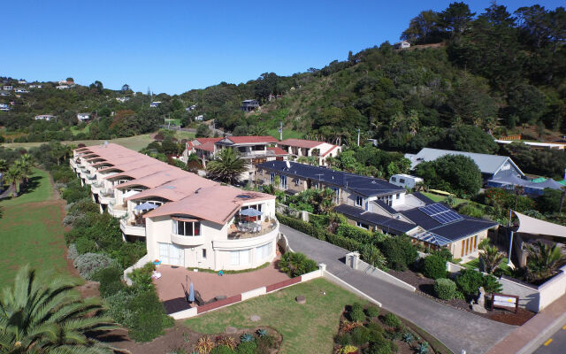 Onetangi Beach Apartments