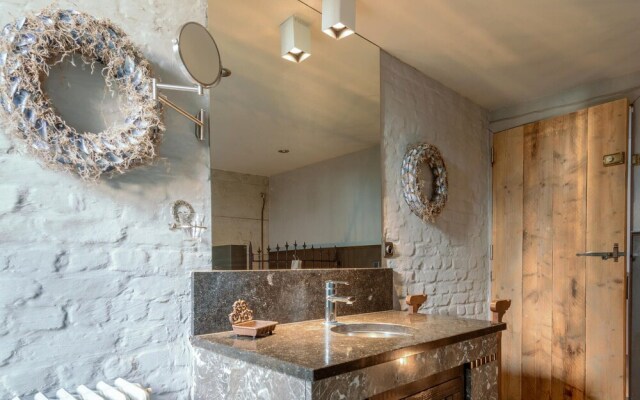 Amazing Home in Wijtschate With 3 Bedrooms and Wifi