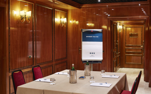 UNAHOTELS Scandinavia Milano Hotel