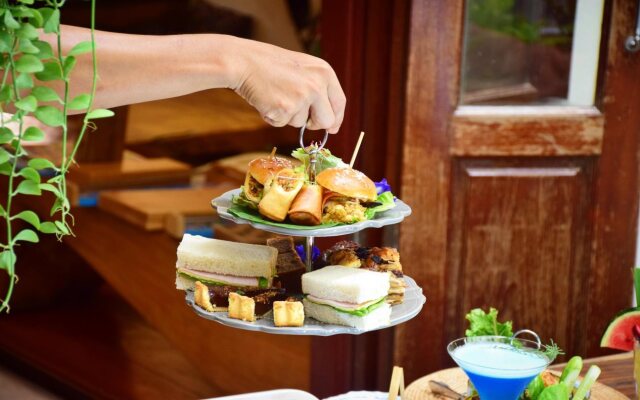 Fisherman's House Cafe & Hotel