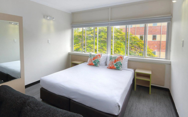 Palm Beach Hotel