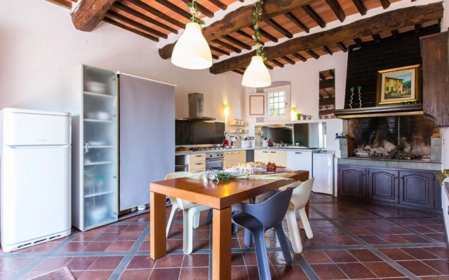 Villa Sissi 10 2 in Massa e Cozzile