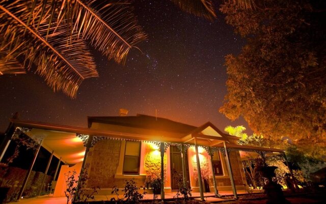 Pirathon Country Estate